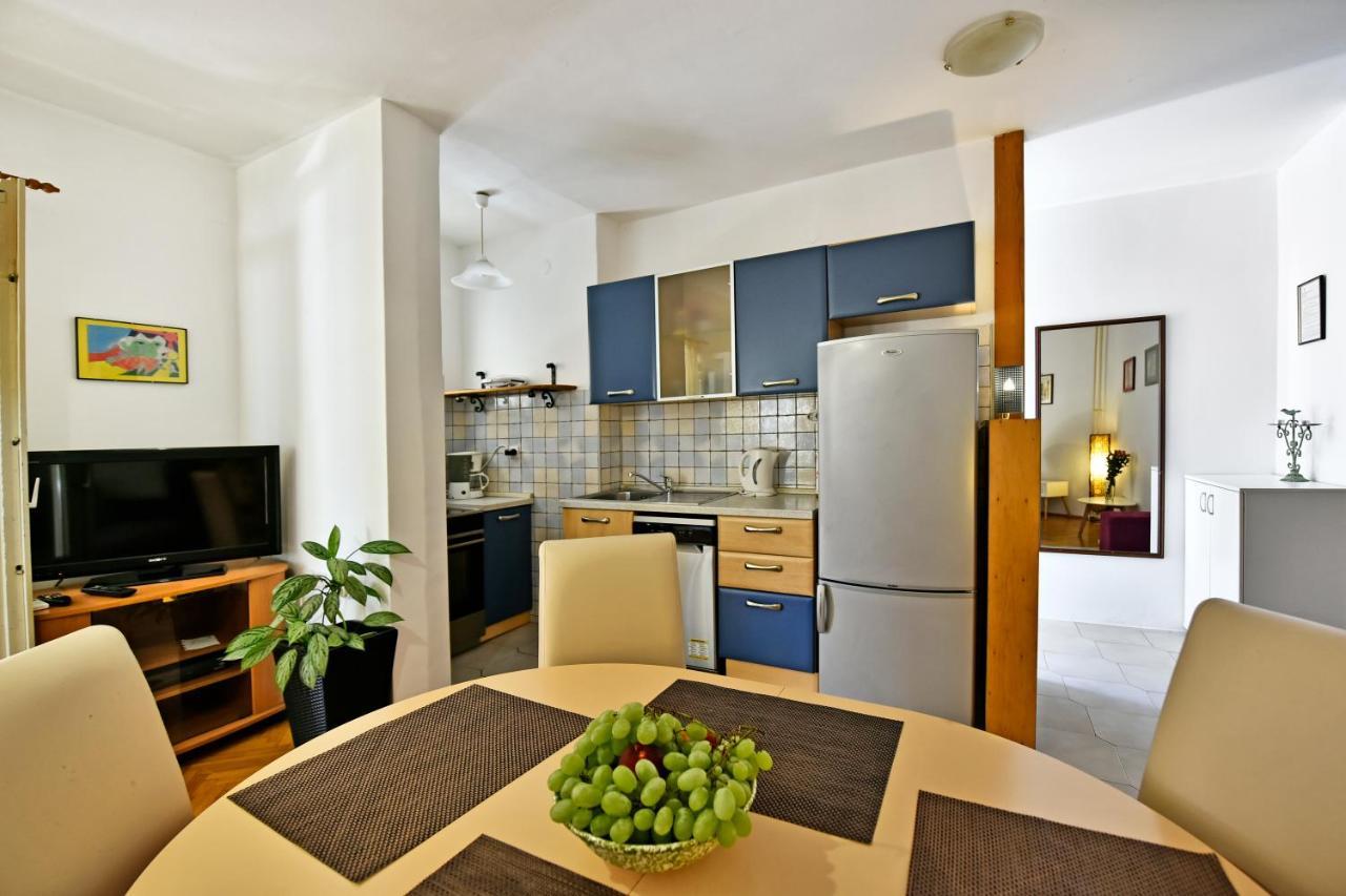 Apartment Nikola Пореч Екстериор снимка